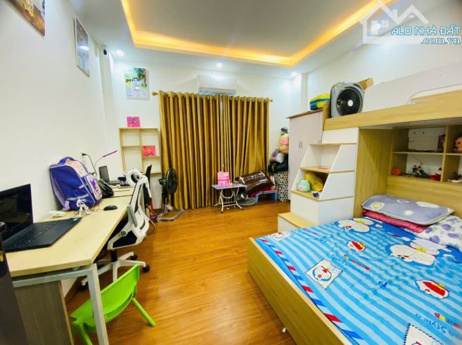BÁN NHÀ 5 TẦNG YÊN NGHĨA – 5,4 TỶ – Ô TÔ ĐỖ CỬA – VỊ TRÍ ĐẸP - 3