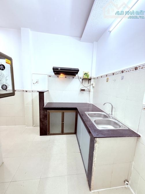 Nhà đẹp Nguyễn Văn Khối Gò Vấp 3 tầng 3 PN 2 wc sổ hồng chính chủ nhỉnh 3 tỷ - 3