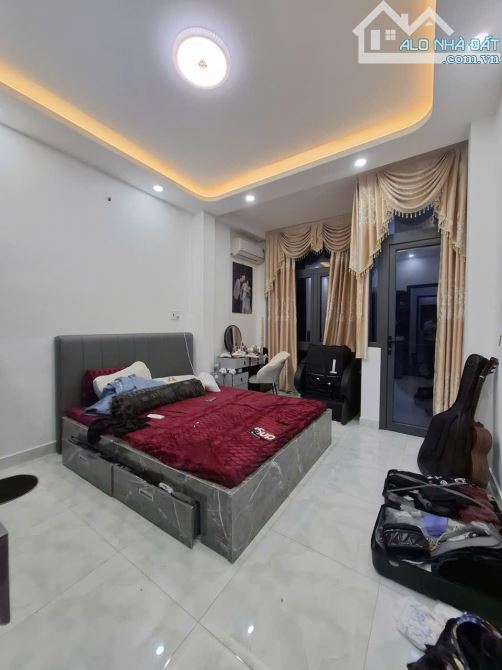 🌟 SIÊU MẪU NHÀ ĐẸP – PHƯỜNG 4, Q.8 
 – 3 Tầng – 4PN – Giá 7.6 Tỷ🌟 - 3