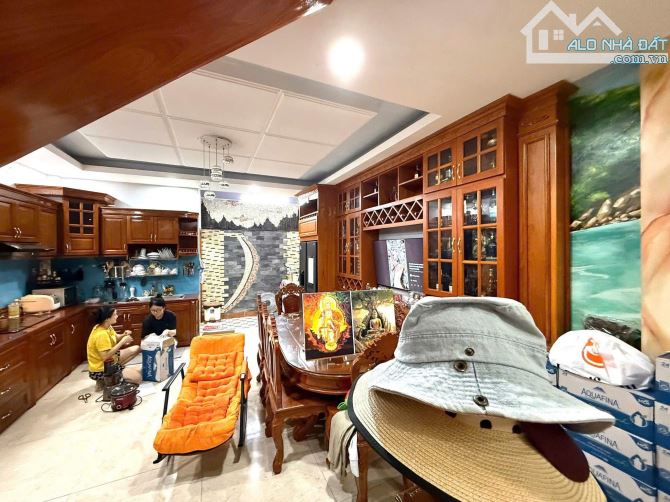 NHÀ PHỐ ĐẲNG CẤP LUXURY MỘT TRỤC THÔNG- DT KHỦNG TIỆN KINH DOANH ĐA NGHÀNH NGHỀ - 3