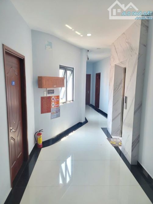 Bán Căn Hộ Dịch Vụ Mặt Tiền Quận 3 - Phía Sau Là Hẻm - Có Thang Máy - 140m² x 5 Tầng - 3