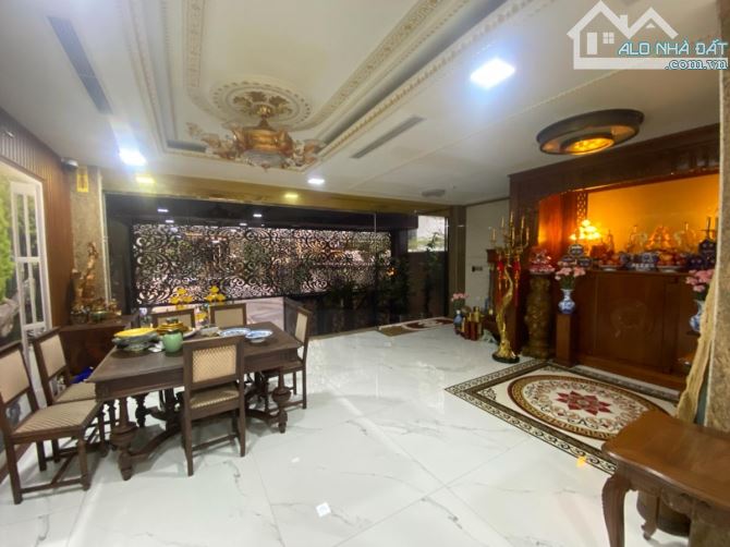 BIỆT LIỀN KỀ MỸ ĐÌNH -135m2 - GIÁ 40 TỶ Ô TÔ TRÁNH - THANG MÁY- Ở SƯỚNG - KINH DOANH - 3