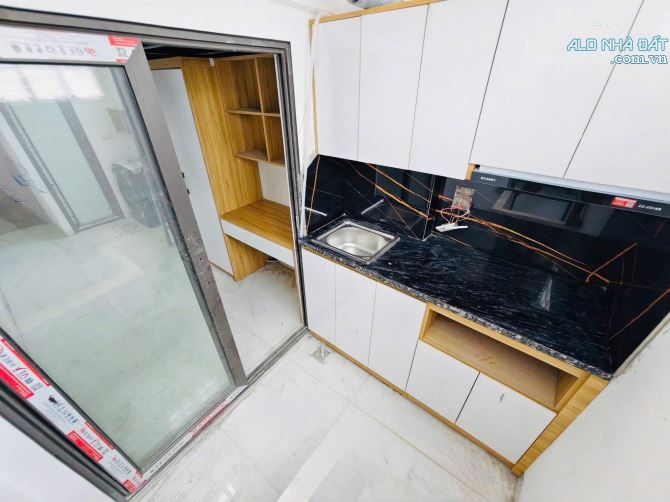 Bán CCMN Nguyễn Văn Trỗi 80m2, 8T, MT 5m, 25 PKK, dòng tiền 250tr, 18.8 tỷ - 3