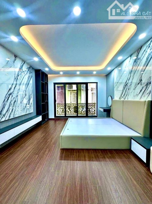 SIÊU PHẦM HAI BÀ TRƯNG - Ô TÔ ĐỖ CÔNG - THANGMÁY NHẬP KHẤU - TIỆN ÍCH BẠT NGÀN - 3