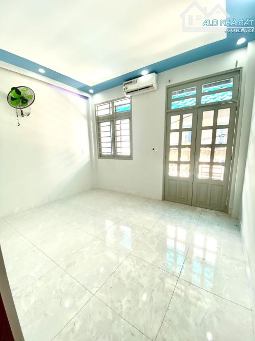 BÁN NHÀ 2 TẦNG ĐÚC HT17 NỐI DÀI GẦN CHỢ HIỆP THÀNH Q12 GIÁ RẺ 3,15 TỶ DIỆN TÍCH 40M2(4x10) - 3