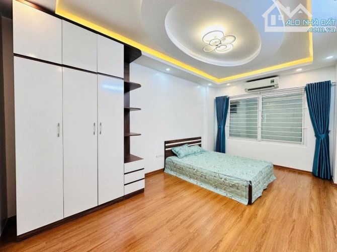 Bán Nhà Phố Trần Quốc Vượng Cầu Giấy DT 35M 5 Tầng Full Nội Thất Ngõ Nông Ở Thích Giá Mềm - 3