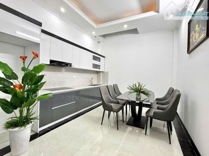 Minh Khai - 5 tầng thang máy, ngõ siêu rộng, siêu thoáng, 20m ra phố.