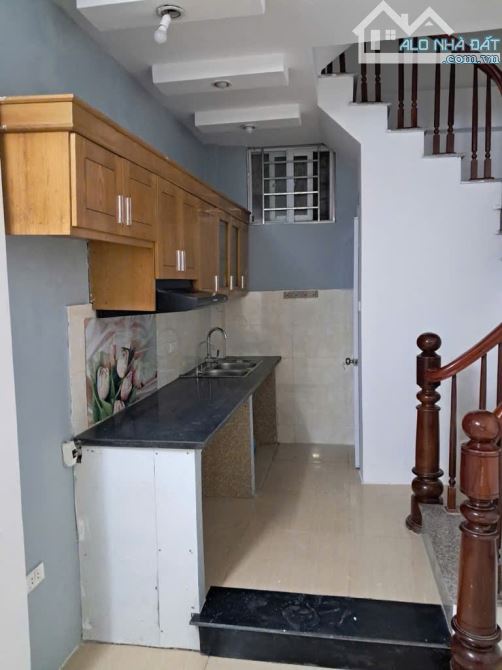 BÁN NHÀ LÔ GÓC LÊ QUANG ĐẠO – NAM TỪ LIÊM – 30m2 giá 6.65 TỶ - 3