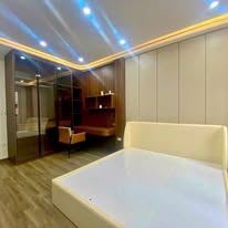 Nhỉnh 13t Bán nhà mới koong Cầu Giấy - lô góc 7 tầng thang máy ngõ thông - MT 4,5m - 45m2 - 3