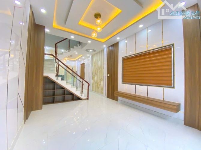BÁN NHÀ LÔ GÓC 4 TẦNG – HÀNG XÓM QUẬN 7 – MẶT TIỀN HUỲNH THỊ ĐỒNG – NHỈNH 7 TỶ - 3