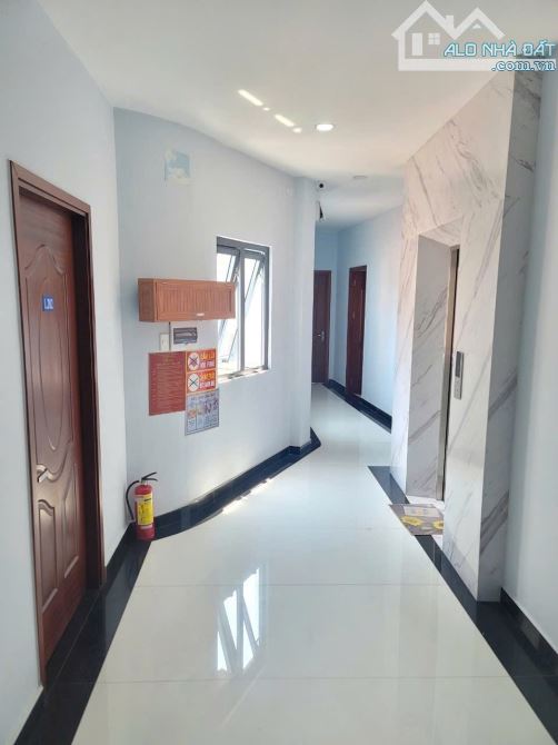 Nhà Mặt Tiền Trước Đỗ Thị Lời, Mặt Sau Hẻm CMT 8 5M Q.3 DT 70M2 5 Tầng Thang Máy - 3