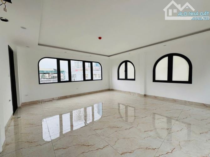 TOÀ NHÀ 7 TẦNG THANG MÁY – 3 MẶT THOÁNG – Ô TÔ – KINH DOANH – PL- Nguyễn Chí Thanh 58 m, - 3