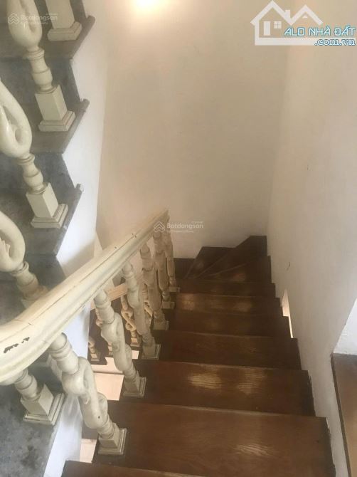 Cho thuê nguyên căn Ngõ 124 Nguyễn Xiển,  Quận Thanh Xuân
- diện tích: 32 m² x 5 tầng, - 3