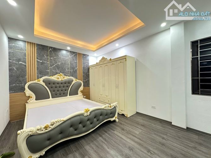 Cho thuê nhà Mễ Trì ,Nam Từ Liêm 40m 5 tầng 3PN  Nhà Mới tinh full đồ ,13tr - 3