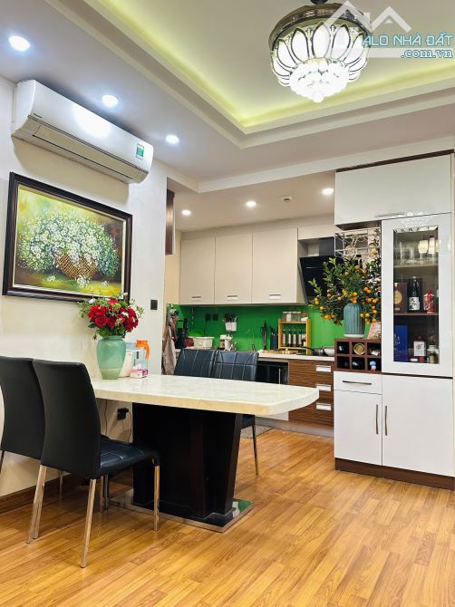 Cho thuê căn hộ  Home city 177 trung kính 3 phòng ngủ full  giá 18 tr có slot ô tô - 4