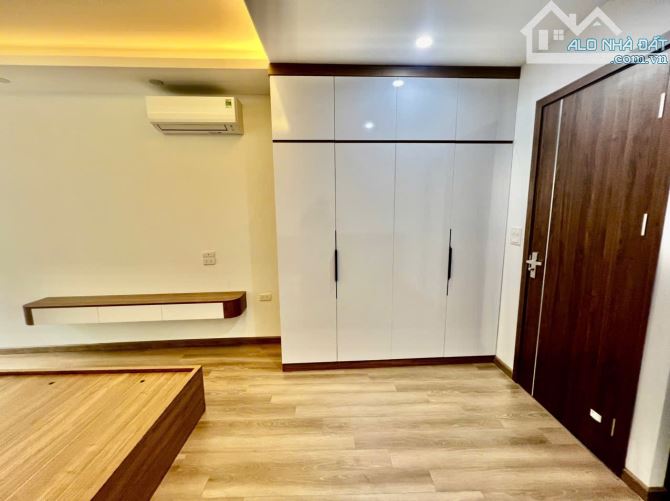NGỌC LÂM 30M2 - 5 TẦNG - ĐẸP LUNG LINH - GẦN CẦU CHƯƠNG DƯƠNG, LONG BIÊN - NHỈNH 7TỶ - 4