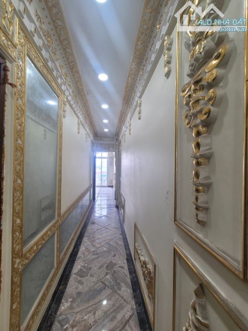 Gà đẻ trứng vàng, Biệt thự dát vàng, 5 tầng, 11 phòng, 99m2, Quận 6, 9 tỷ - 4