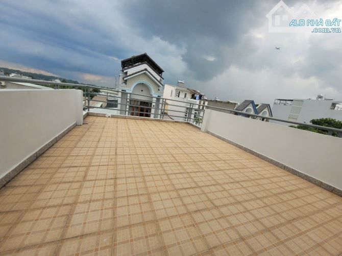LINH XUÂN NHÀ 3 TẦNG ĐƯỜNG Ô TÔ 8 M DT 65 M2 GIÁ 4,5 TỶ - 4