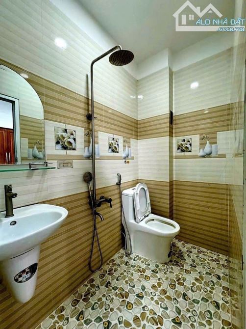 BÁN NHÀ MỚI ĐẸP SÁT BÊN TCH 05 - FULL NỘI THẤT - Q12 - GIÁ 5ty555 - 4