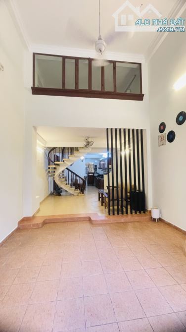 Bán nhà Q3 - Hẻm nhựa 6m - 5 tầng - 4