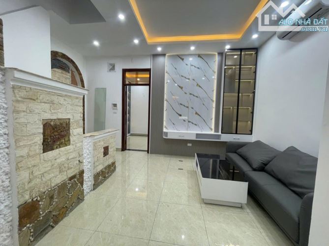 Bán nhà Khương Trung 15m ô tô qua  thiết  kế hợp lý diện tích rộng 54m 2 thoáng giá 8 tỷ n - 4