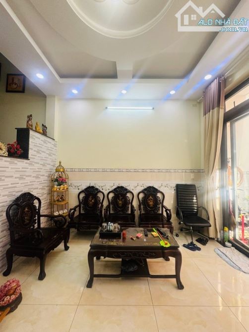 BÁN NHÀ 3 TẦNG 4,5x14M – 3PN 3WC – PHẠM VĂN CHIÊU – GIÁ 5.650 TỶ - 4