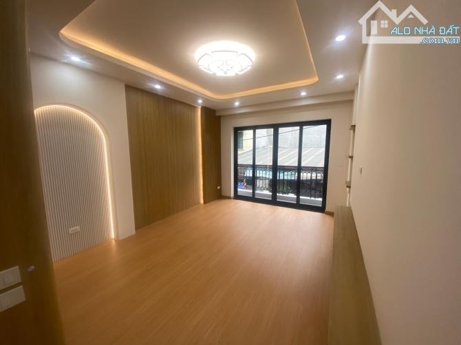 Siêu NÉT ngay mặt phố Hồng Tiến - 71m x 5 tầng - 22.5 tỷ - 4