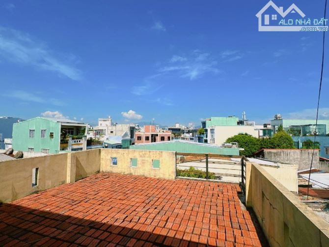 BÁN NHÀ KIỆT THÁI THỊ BÔI 3 TẦNG CỨNG - SỔ VUÔNG CÓ SÂN OTO ĐẬU TRONG NHÀ  - CÁCH ĐƯỜNG CH - 4