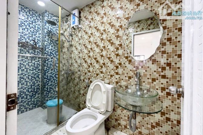 Bán nhà Thích Quảng Đức, Phú Nhuận, 30.7m² (4.7m x 7m), 2 phòng ngủ - Giá 4.8 tỷ TL - 4