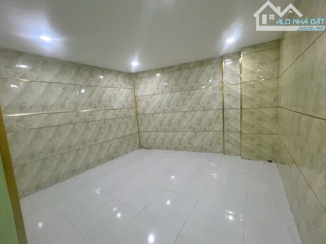 🌹NHÀ BÁN CÒN RẤT MỚI ĐƯỜNG PHÚ ĐỊNH Q8 - DT 72M2 - SỔ HỒNG RIÊNG HOÀN CÔNG - CHỈ LOANH QU - 4