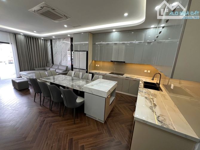 SIÊU PHẨM NGUYỄN VĂN CỪ - 6 TẦNG THANG MÁY , GARA Ô TÔ - DT 74 M2 - GIÁ 18,5 TỶ - 4