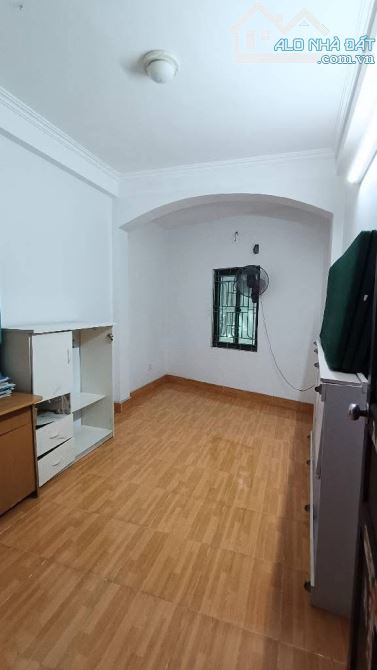 Tt việt Hưng - 4 tầng dân xây - ngõ thông nông - 20m ô tô chạy vèo vèo - 4