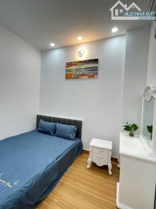 CẦN BÁN GẤP NHÀ ĐẸP – HẺM XE HƠI CÁCH P. Phú Mỹ Quận 7 – FULL NỘI THẤT – CHỈ 7.45 TỶ - 4