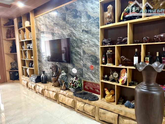 Bán nhà mặt tiền kinh doanh Tân Bình - 5 tầng - thang máy - ngang 5.1m - 4