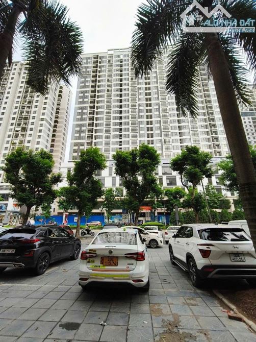 Bán gấp căn hộ  Nguyễn Thị Thập  70m,Tầng 3 - Vị trí đẹp- Tiện ích đầy đủ- 5,4 tỷ - 4