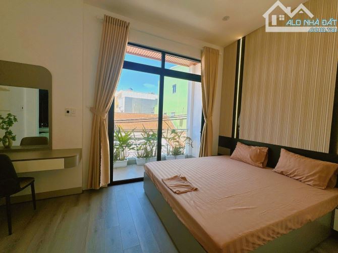 BÁN NHÀ ĐƯỜNG HÀN MẠC TỬ- HẢI CHÂU, 3 TẦNG- NỞ HẬU NHẸ - SÁT TRƯỜNG LÊ THÁNH TÔN VÀ CHỢ ĐỐ - 4