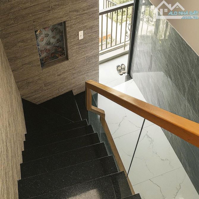 Xe hơi ngủ trong nhà, 3pn có pn dưới trệt, Phan Huy Ích, Gò Vấp, 67m2, Nhỉnh 6 tỷ - 4
