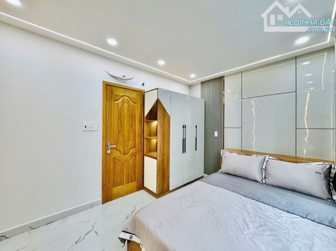 Bán nhà Duy Tân PN, full nội thất xịn sò, mặt tiền rộng thênh thang, sổ đẹp, chỉ 4.x tỷ - 4