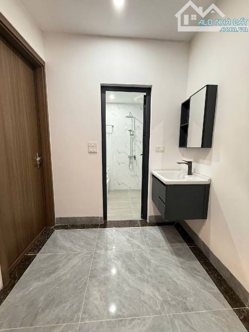 NHÀ ĐẸP 5 TẦNG 31M2 MẶT TIỀN 5M VỊ TRÍ VIP YÊN HÒA – FULL NỘI THẤT  NỘI DUNG: - 4