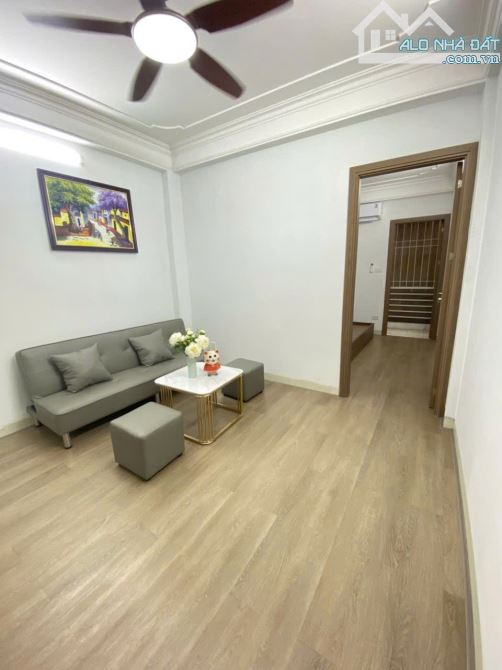 Bán chung cư Mini Phố Trịnh Văn Bô - gần FPT 100m2 - 7 tầng thang máy - Ngõ ô tô tránh - 4