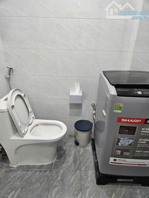 Cho thuê nhà riêng đủ tiện nghi phố Bà Triệu, sát VinCom - 4