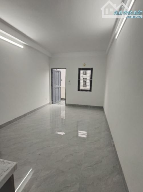 Bán gấp nhà Hoàng Mai, sát hồ Đền Lừ, 5 tầng thang máy mới cứng, gần oto 42m2, giá 8.5 tỷ - 4