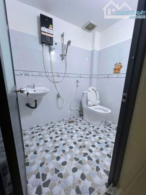 Nhà mới 99%, (3.5x13m 2L 2PN-3wc), 248/6 Nguyễn Tiểu La Q10 - 4