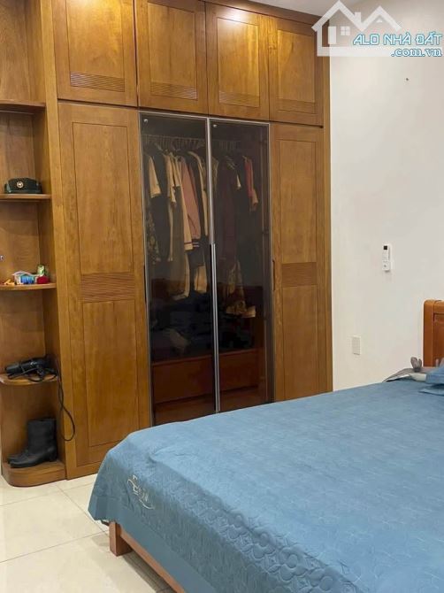 Cô hàng xóm nhà em đang cần bán nhà 5t,41m tại Vạn Phúc ,Hà Đông, tiện ích tốt chỉ 8t - 4