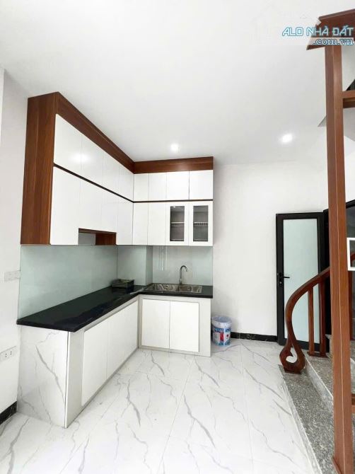 BÁN NHÀ - BIÊN GIANG - HÀ ĐÔNG - Ô TÔ ĐỖ CỬA - GIÁ 3x TỶ . - 4