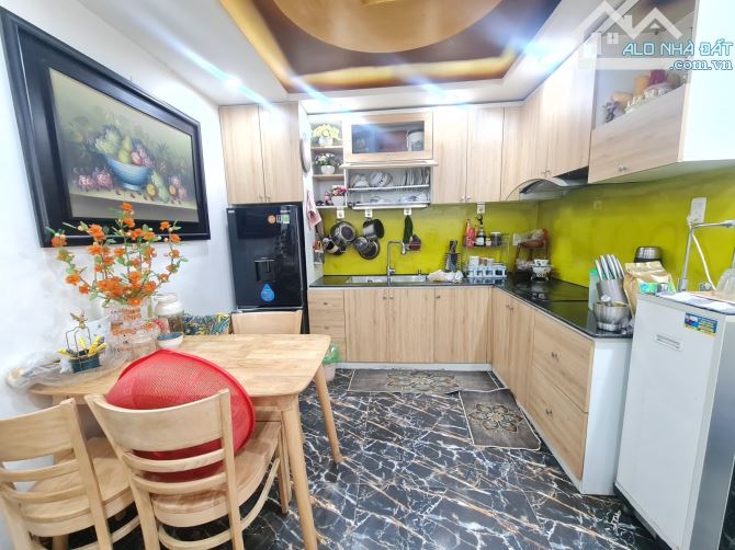 BÁN NHÀ 3 TẦNG 120M2 8 PHÒNG CHO THUÊ ĐƯỜNG 5M5 DƯƠNG ĐÌNH NGHỆ GẦN BIỂN CHỈ 19,2 TỶ - 4
