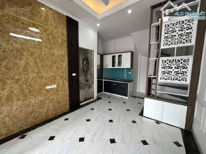 Bán nhà Nguyễn Khoái, Hoàng Mai – 5 tầng mới đẹp – Ô tô đỗ cửa - 4