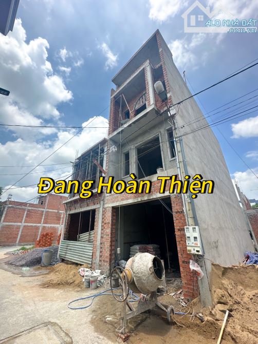 CHỦ GỞI BÁN NHÀ 1 TRỆT 2 LẦU 3 TẤM ĐÚC THUỘC KDC HOÀNG MINH CHÁNH P. HOÁ AN. GIÁ 4,7 TỶ - 4