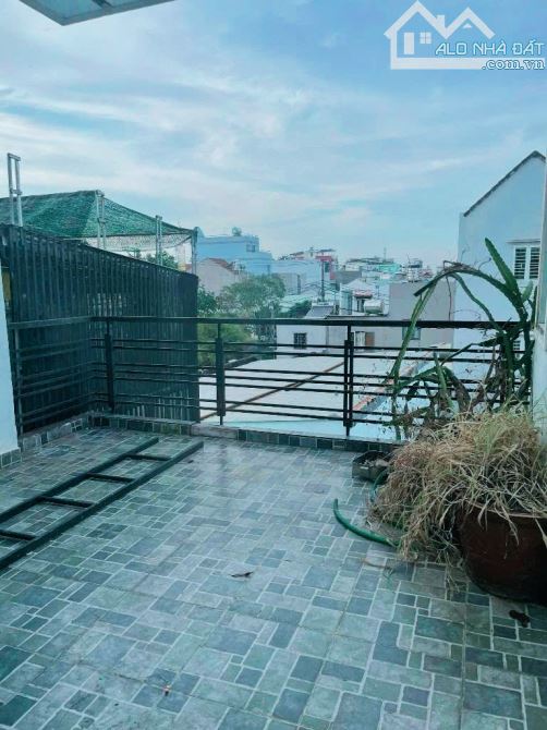 NHÀ 3 TẦNG TRUNG TÂM - LINH  XUÂN - THỦ ĐỨC - 4