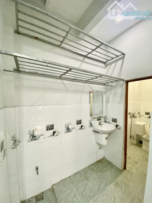 BÁN NHÀ 2 TẦNG ĐÚC HT17 NỐI DÀI GẦN CHỢ HIỆP THÀNH Q12 GIÁ RẺ 3,15 TỶ DIỆN TÍCH 40M2(4x10) - 4